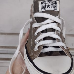 Used good condition Converse all star sneakers tan/gray color